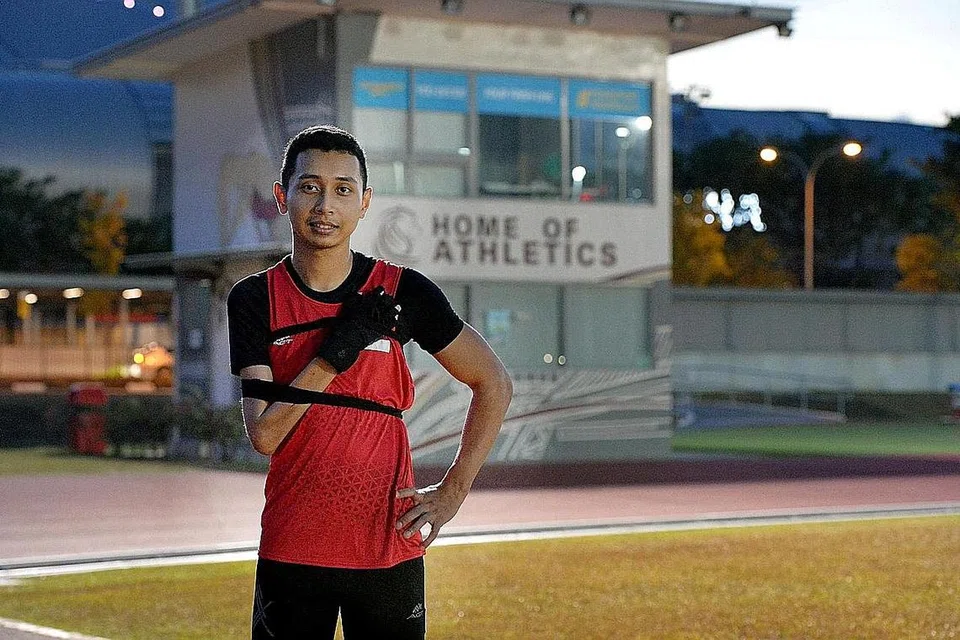 GAGAL UJIAN DADAH: Para-atlit, Mohammad Khairi Ishak, dikenakan hukuman gantung sementara dan terlepas menyertai kontinjen Singapura ke Sukan Komanwel ini. - Foto fail 