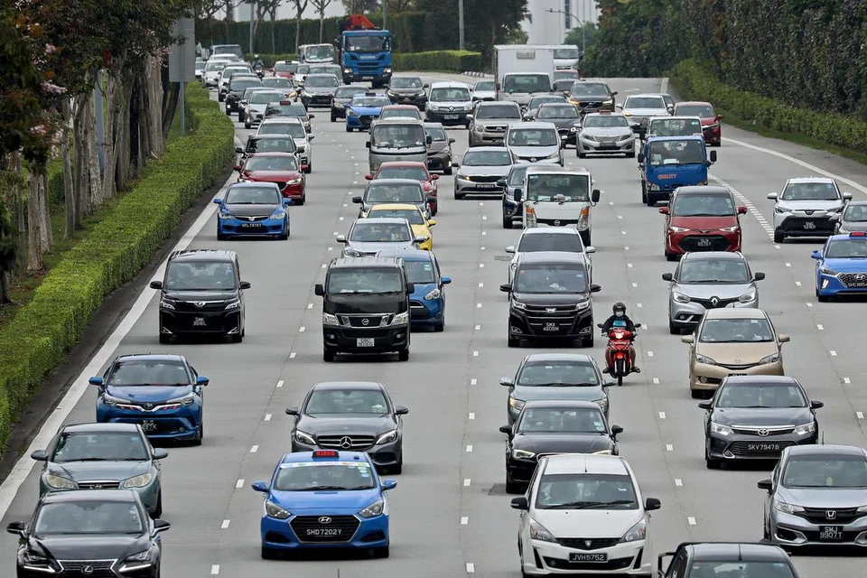 HARGA COE MELONJAK: Harga COE bagi kereta lebih besar dengan enjin melebihi 1,600cc dan kenderaan elektrik (EV) melebihi 110kW, tutup pada $150,001 menandakan peningkatan 2.74 peratus berbanding $146,002 yang dicatatkan pada tender sebelumnya.