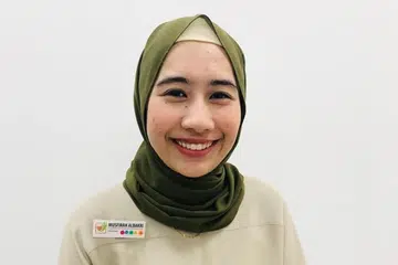 NASIHAT BERPUASA: Menurut pakar diet Hospital Masyarakat Sengkang, Cik Musfirah Albakari, orang berpuasa boleh mengamalkan minum secawan air setiap beberapa jam selepas berbuka walaupun tidak berasa dahaga bagi mengelakkan dehidrasi. - Foto HOSPITAL MASYARAKAT SENGKANG