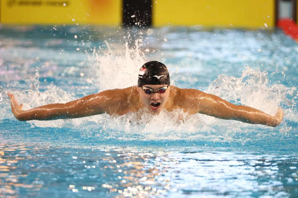 JOSEPH SCHOOLING: Beraksi dalam acara 4x100m peringat akhir di Sukan SEA Hanoi, Vietnam 2022.