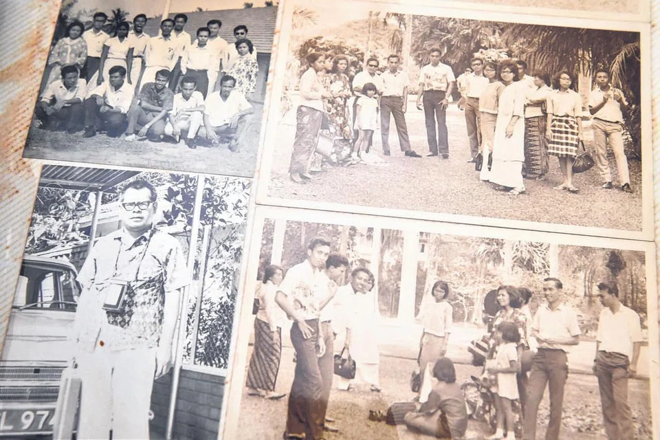 SERBA BOLEH: Selain bidang bahasa dan penulisan, Allahyarham Dr Muhammad Ariff Ahmad gemar memetik gambar pengalamannya malah memiliki bakat melukis dan ilmu keagamaan yang tidak diketahui ramai kecuali yang terdekat sahaja. - Foto BM oleh CHONG JUN LIANG