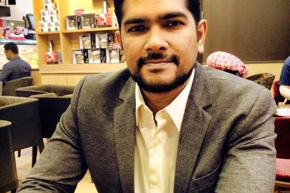 Encik Ridjal Noor, pemilik syarikat PullUpStand.com Pte Ltd.