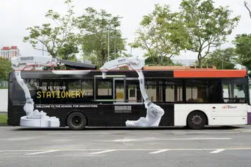 IKLAN TIGA DIMENSI: SUTD melancarkan iklan bas tiga dimensi (3D) Singapura yang paling kompleks sebagai sebahagian daripada pengiklanan kempen baru mereka “Sekolah untuk Inovator” pada 15 Januari.