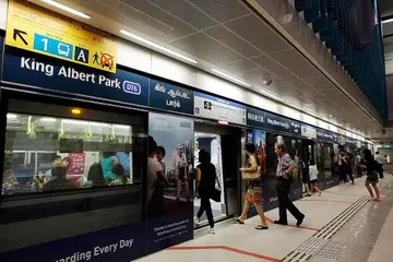 LEBIH MUDAH DAN SELESA: Dari stesen MRT rangkaian DTL seperti King Albert Park (atas), pengunjung boleh mencapai tempat lain yang popular seperti The Grandstand, KAP & KAP Residences dan Gallop Stable - Foto KHALID BABA