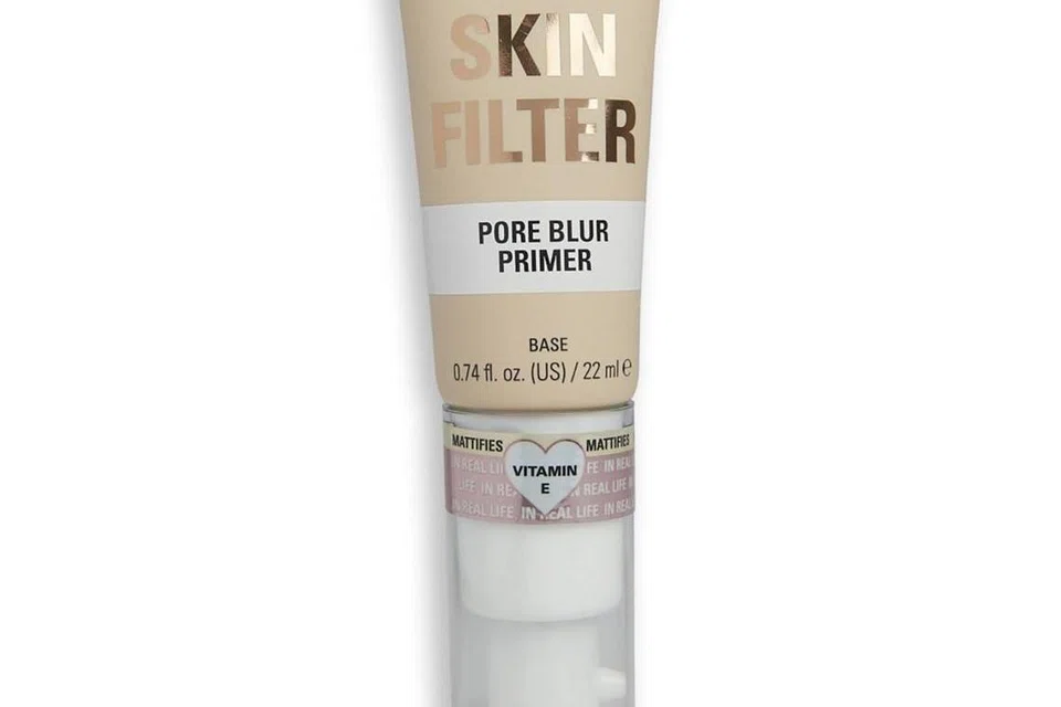 Produk krim IRL (akronim bagi ‘In Real Life’ atau Dalam Kehidupan Sebenar) oleh Revolution Beauty dijual pada harga $20.50.