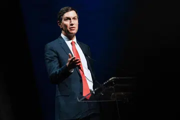 Menantu Presiden Amerika Syarikat Donald Trump, Encik Jared Kushner, berucap pada taklimat peringkat tinggi Lembaga Keamanan di New York pada 23 September 2026. Peranan Encik Kushner dalam usaha diplomatik dan pembinaan semula Gaza menjadi perhatian susulan laporan mengenai kepentingan perniagaannya dalam sebuah syarikat Israel yang turut melabur dalam firma pembekal peralatan kepada tentera Israel.