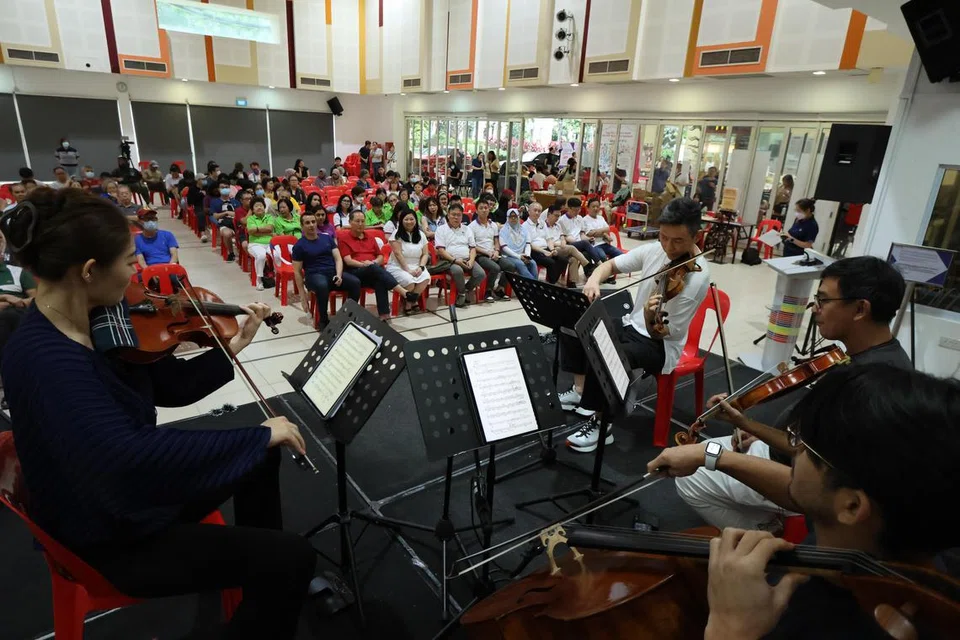 KONSERT AMAL: Menerusi konsert amal itu, pihak penganjur berharap dapat mengumpulkan $50,000 yang akan disalurkan kepada Palang Merah Singapura bagi menyokong usaha kemanusiaan di Jaluran Gaza.