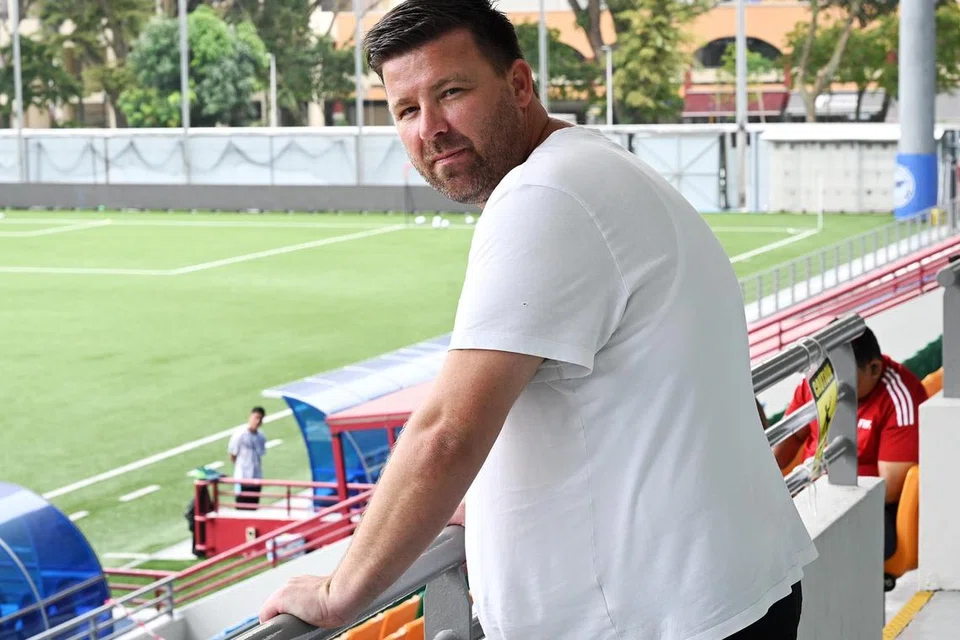 Kenneth Santa, yang dilantik sebagai Ketua Kenal Pasti Bakat di Persatuan Bola Sepak Singapura (FAS) pada Januari 2023, sebelum ini berkhidmat dalam pelbagai peranan mencungkil bakat di arena bola sepak Denmark.