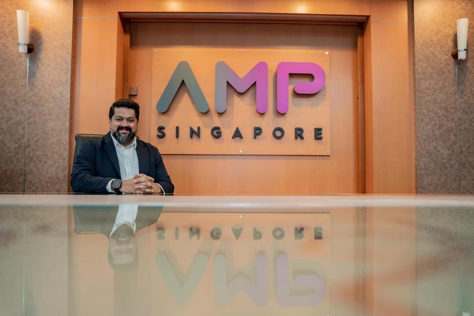 PERKUKUH JENAMA BADAN: Anggota baru lembaga pengarah AMP Singapura, Encik Navin Nambiar, kini menerajui panel sumber media dan hubungan badan itu dan merancang, antara lain, menggunakan analitik digital supaya dapat mengikuti dan menilai perkembangan komunikasi badan itu dengan lebih baik dan teliti.