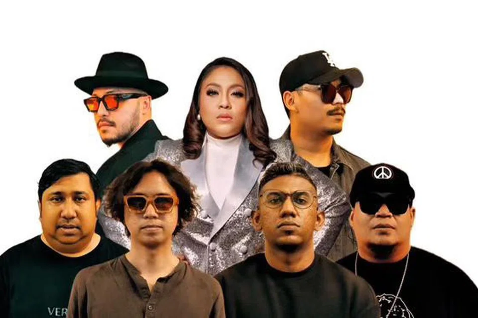 ‘Malam Galau Tapi Asik’ dijayakan anak seni terdiri daripada (barisan atas, dari kiri) Mohd Farid Mohd Yusof, Nurul Rahila Rashun, Nur Halim Ismail, (barisan bawah, dari kiri) Muhammad Sultan Ali Ahamed, Redwan Hamzah, Nathanael Nilesh Raj dan Syazni Sukarman (Jenggo), mulai 9 malam, 15 Disember di Highlander@Millenia Walk. 