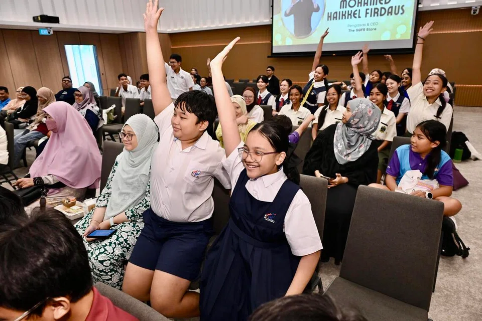 podcast BH, wadah kreatif, lestari bahasa Melayu, pelajar sekolah