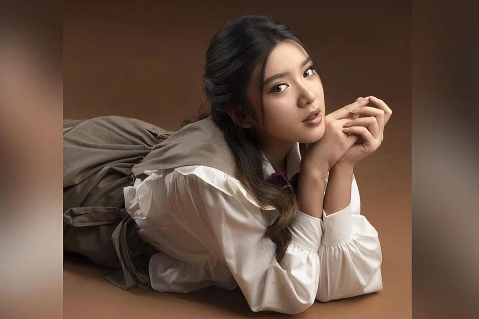 SYUKURI REZEKI: Setiap peluang keemasan mempertingkat diri dalam bidang nyanyian direbut Tiara Andini yang gembira pada usia 20 tahun, dapat bina kerjaya muzik yang memperkasa dirinya dan peminatnya. - Foto INSTAGRAM TIARA ANDINI