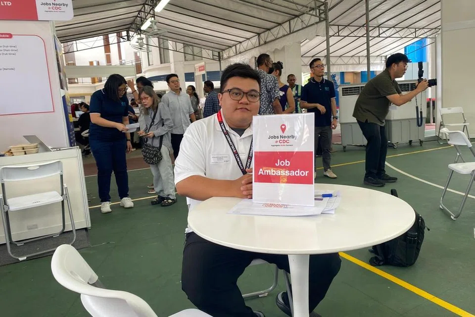 Duta pekerjaan bagi ‘Jobs Nearby @ CDC’, Encik Mohammad Huzaini Hashim.