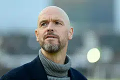 Erik Ten Hag memikul tugas berat memastikan Manchester United dapat menyaingi Manchester City dan Liverpool. 