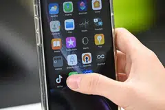 Kamera telefon bijak kini sering digunakan untuk merakamkan apa jua kejadian termasuk insiden ngeri yang berlaku di sekeliling. 