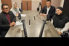 PODCAST #NOTAPIS: (Dari kanan ikut putaran jam) Encik Abu Bakar Mohd Nor dan Cik Nurul Farahin Ramli, Eksekutif Kanan Perhubungan Korporat DPPMS; bersama hos podcast #NoTapis, koresponden BH  Anwar Saleh dan wartawan BH Natasha Hazirah Mustafa, dalam podcast  #NoTapis. Encik Abu Bakar membentangkan peranan DPPMS dalam membantu perniagaan Melayu/Islam agar dapat berkembang dalam sesi itu. 