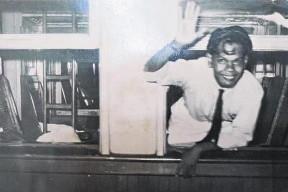 STESEN KERETA API TANAH MELAYU DI TANJONG PAGAR: Kini tinggal kenangan buat ramai warga Singapura dan Semenanjung Tanah Melayu. Di sinilah pada 1946, Cikgu Ariff bertolak ke Maktab Perguruan Sultan Idris di Tanjung Malim, Perak. - Foto fail