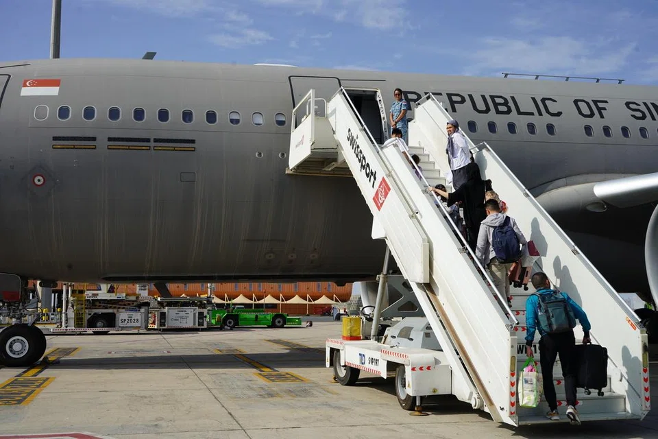 Warga Singapura dalam perjalanan pulang ke Singapura dari Jeddah, Arab Saudi. 