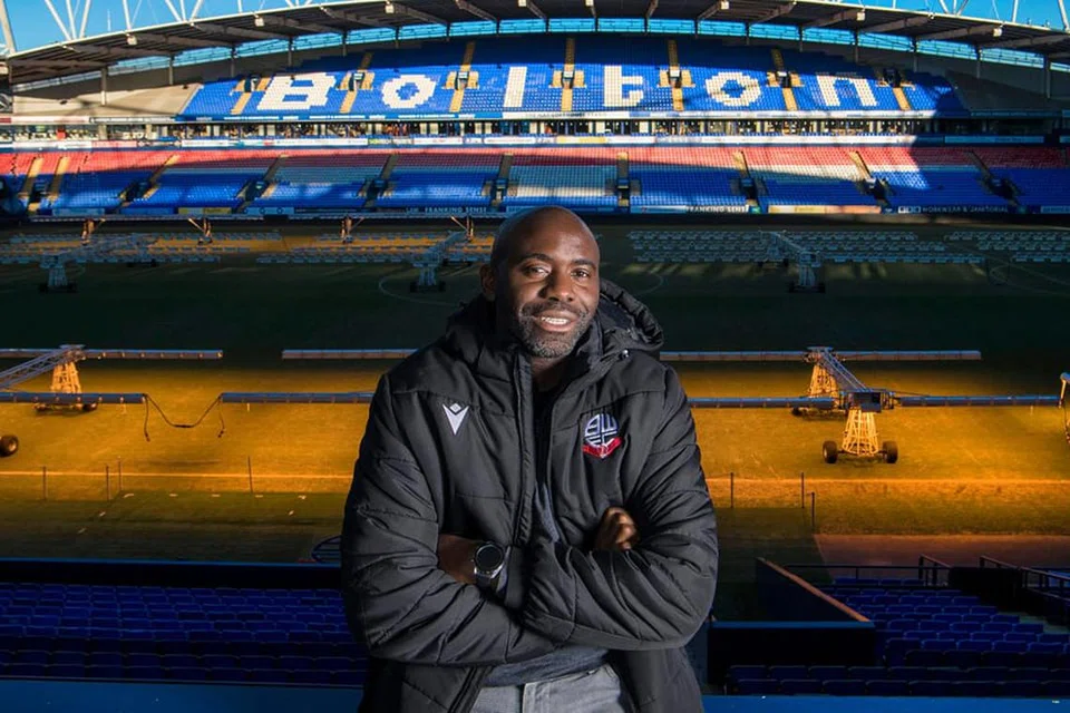 KEMBALI JADI JURULATIH: Fabrice Muamba yang pernah rebah di padang akibat serangan jantung semasa mewakili Bolton Wanderers pada 2012, kini merupakan jurulatih sebuah pasukan belia.