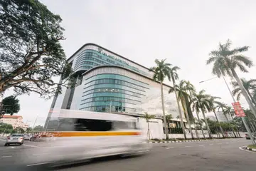 Hospital Island yang bertempat di Pulau Pinang, Malaysia, yang memenuhi keperluan pelancong kesihatan.