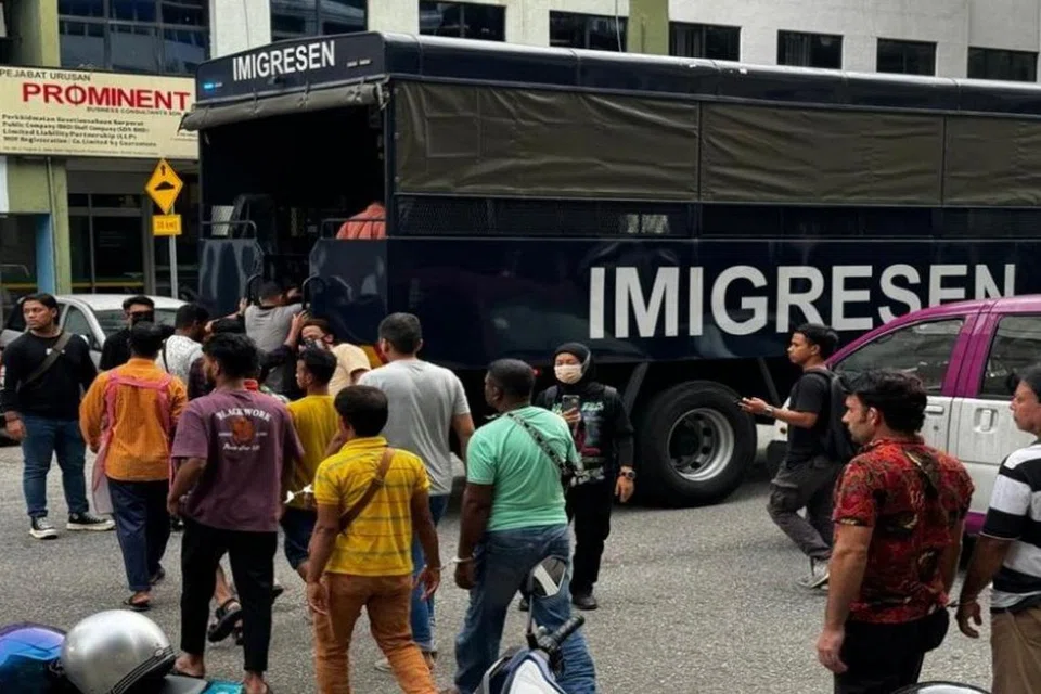 Malaysia, Imigresen Malaysia, kompaun, pendatang asing tanpa izin, Pati