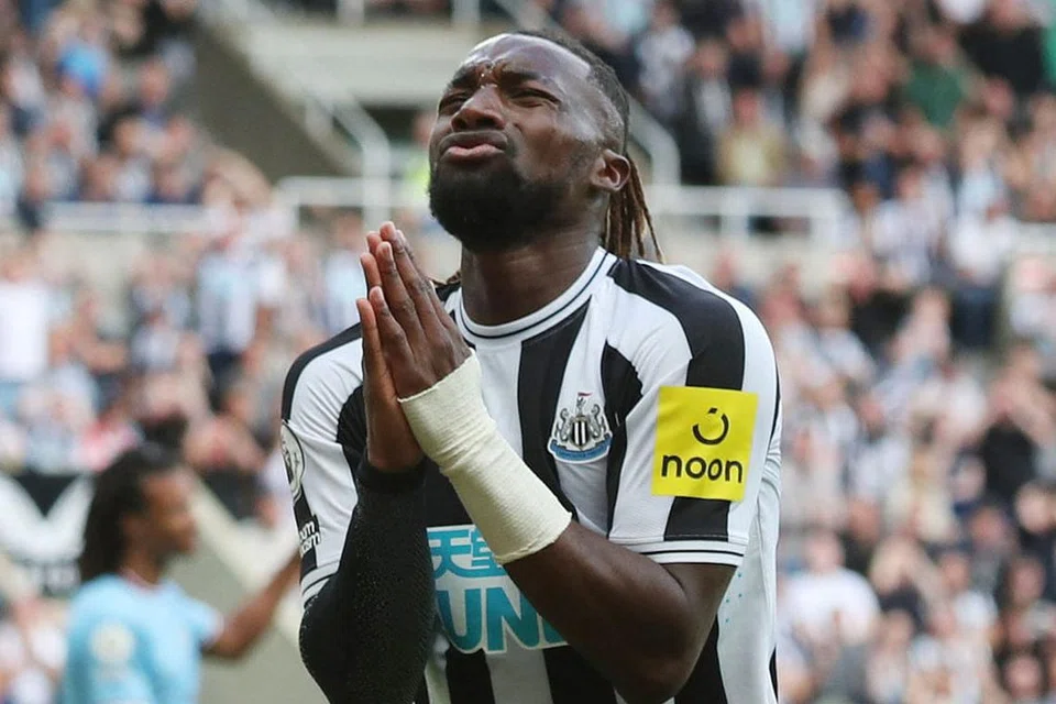 AYAM TAMBATAN CEDERA: Newcastle dijangka menghadapi cabaran lebih besar apabila salah seorang 'ayam tambatan' mereka, Allan Saint-Maximin, dijangka tidak dapat turun padang ke stadium Tottenham Hotspur kerana cedera. - Foto REUTERS