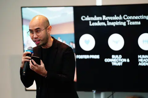 Salah seorang ‘Duta Tribe’ yang membentangkan idea kandungan video mengenai kesedaran bagi bidang perkhidmatan sosial ialah Pengarah Eksekutif, AMP Singapura, Encik Mohksin Mohd Rashid. 
