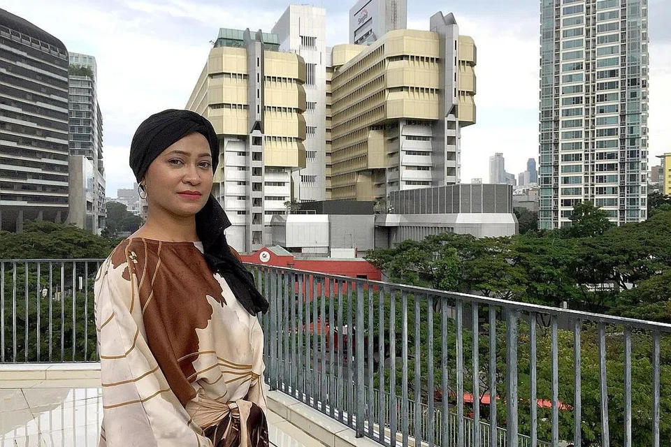 DEMI DIRI DAN ANAK-ANAK: Cik Norli Ismail yang menyesal tidak dapat melihat anak-anaknya membesar kerana sering keluar masuk penjara dek dadah kini bertekad memulakan kehidupan baru bebas dadah. - Foto BM oleh NUR FATHIN AWALLUDIN