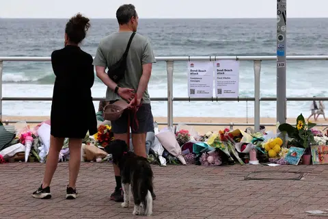 Faishal, Perpaduan silang agama , Pantai Bondi