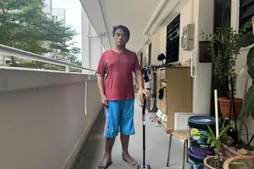 STROK MENGUBAH HIDUP: Encik Syafarin Sarif sifatkan hidupnya dulu ligat, tetapi sekarang hanya menunggu masa sembuh sepenuhnya.