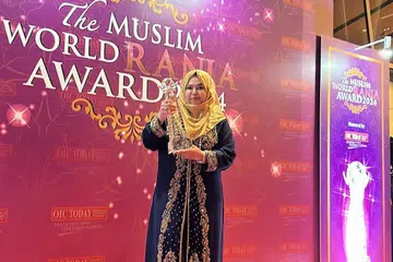Pemilik dan Pengarah Urusan, SpaJelita Pte Ltd, Cik Fadilah Abdul Majid, yang juga Naib Presiden Dewan Perniagaan dan Perusahaan Melayu Singapura (DPPMS) serta Pengerusi Dewi – cabang wanita DPPMS – menjadi satu-satunya penerima Anugerah Dunia Islam Rania dari Singapura yang berlangsung di Kuala Lumpur, Malaysia.