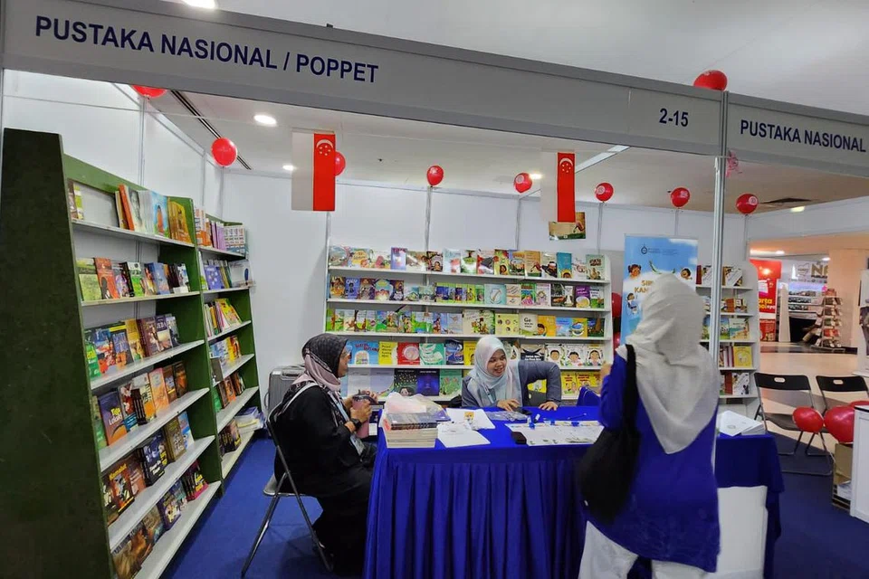 Pesta Buku Antarabangsa Kuala Lumpur, Singapura, Pupuk