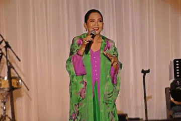 JAGA DIRI AGAR BERDAYA TAHAN: Datuk Sheila Majid tekankan penjagaan kesihatan dan kerja seni untuk terus kekal relevan dalam industri hiburan Nusantara.