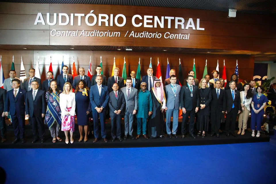 Menteri Negara (Ehwal Dalam Negeri merangkap Pembangunan Negara), Profesor Madya Dr Muhammad Faishal Ibrahim (depan, empat dari kanan), mewakili Singapura dalam Mesyuarat Menteri G20 mengenai Pengurangan Risiko Bencana, di Belem, Brazil.