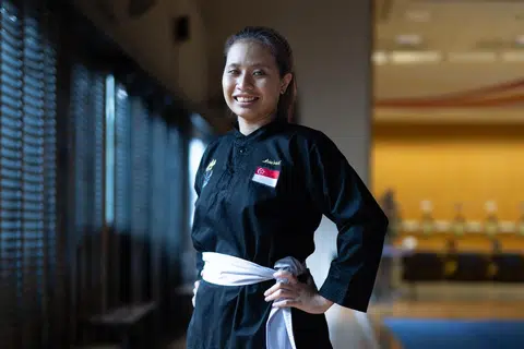 Pada 2022, Amirah Sahrin (gambar) bersama dua rakan sepasukan, Iffah Batrisyia Noh dan Ashikin Zulkifli, menjulang gelaran juara dalam acara regu seni puteri di Kejohanan Pencak Silat Dunia.