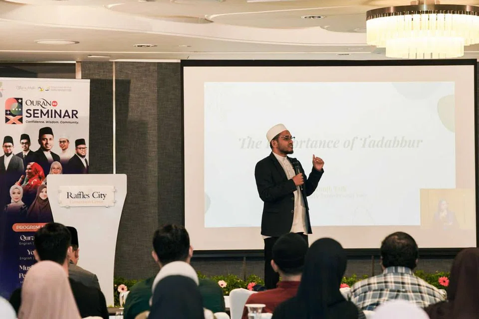 Mufti Dr Nazirudin Mohd Nasir menyampaikan ucaptama semasa Seminar QuranSG pada 9 November di Pusat Konvensyen Raffles City.