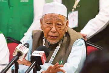 Mursyidul Am Parti Islam SeMalaysia (PAS), Datuk Hashim Jasin.