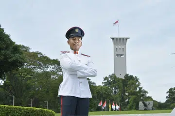 USAHA TEKUN: Dengan dorongan komander semasa tempoh perkhidmatan secara peribadi, rakan-rakan serta sokongan keluarga, Encik Muhammad Idham Husni berkata semua itu telah banyak membantunya mencapai kesihatan fizikal yang lebih baik. - Foto MINDEF