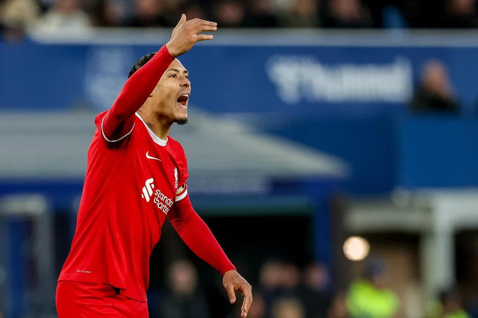 Persembahan Liverpool semasa kekalahan 0-2 mereka kepada Everton membuat kapten mereka, Virgil van Dijk, tertanya-tanya jika pasukannya benar-benar mahu memenangi Liga Perdana England ataupun tidak.