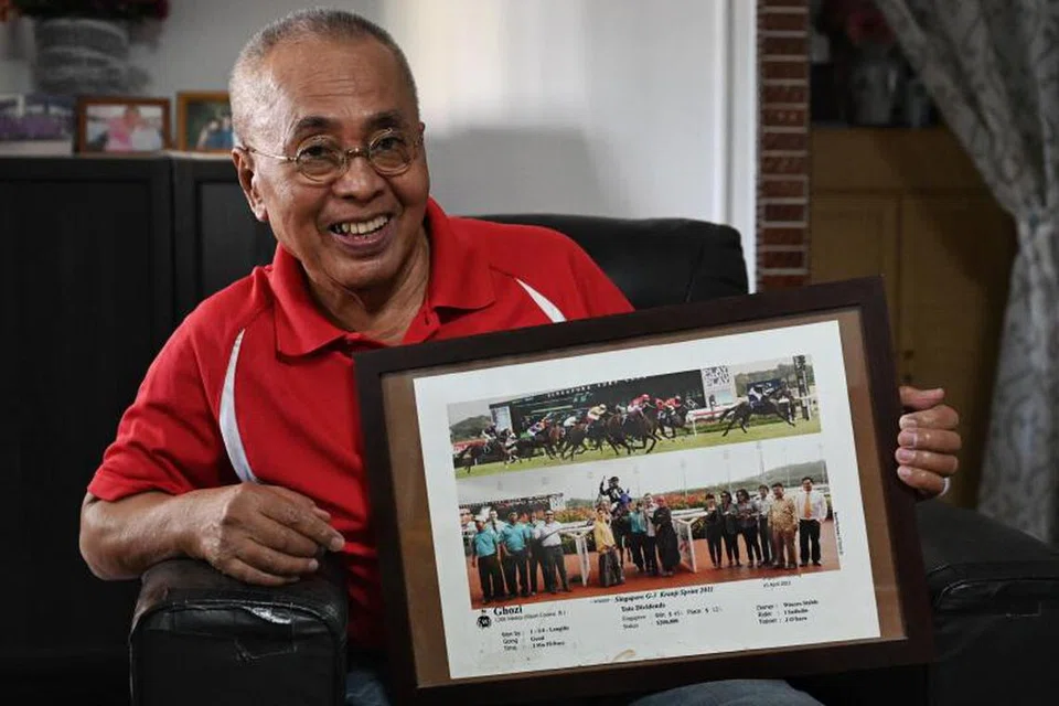 PENCINTA KUDA: Ahmad Wer bertugas sebagai penjaga kuda di Kelab Lumba Kuda Singapura (STC) selama hampir 50 tahun dan telah bersara pada 2020.