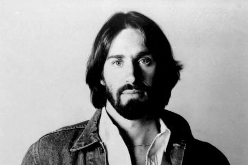 'LONGER' TERCIPTA ATAS BUAIAN DI MAUI. - Foto AP