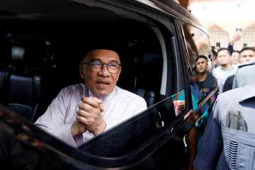 Perdana Menteri Malaysia Datuk Seri Anwar Ibrahim berkata kerajaan akan terus berusaha menanggung kos subsidi bahan api dengan mengeluarkan perbelanjaan besar setiap bulan bagi mengelakkan rakyat terbeban.