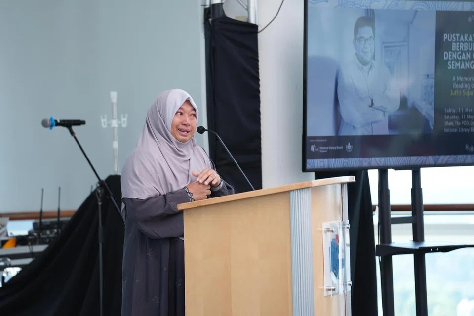 Adik kepada arwah Juffri Supa’at, Cik Kartini Supa’at, melahirkan penghargaan beliau kepada Lembaga Perpustakaan Negara dan Majlis Bahasa Melayu Singapura (MBMS) kerana menganjurkan acara ini demi abangnya.