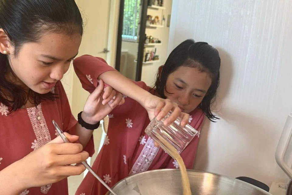 Honey Cornflakes SG, hbb, Alya Inara Azhar, Azra Alesha Azhar, Syra Gulam