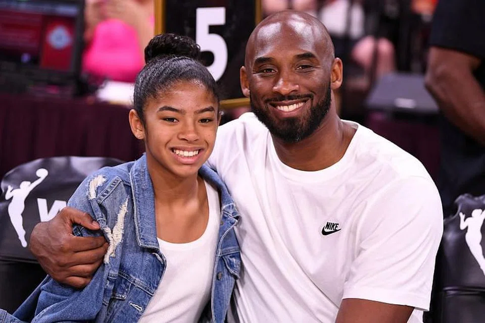 Kobe Bryant dan anaknya, Gianna, meninggal dunia dalam nahas helikopter. FOTO: REUTERS