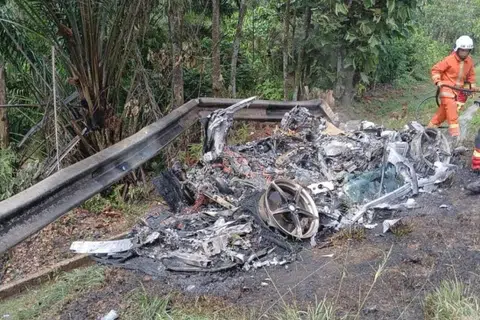 ferrrari, terbakar, m’sia