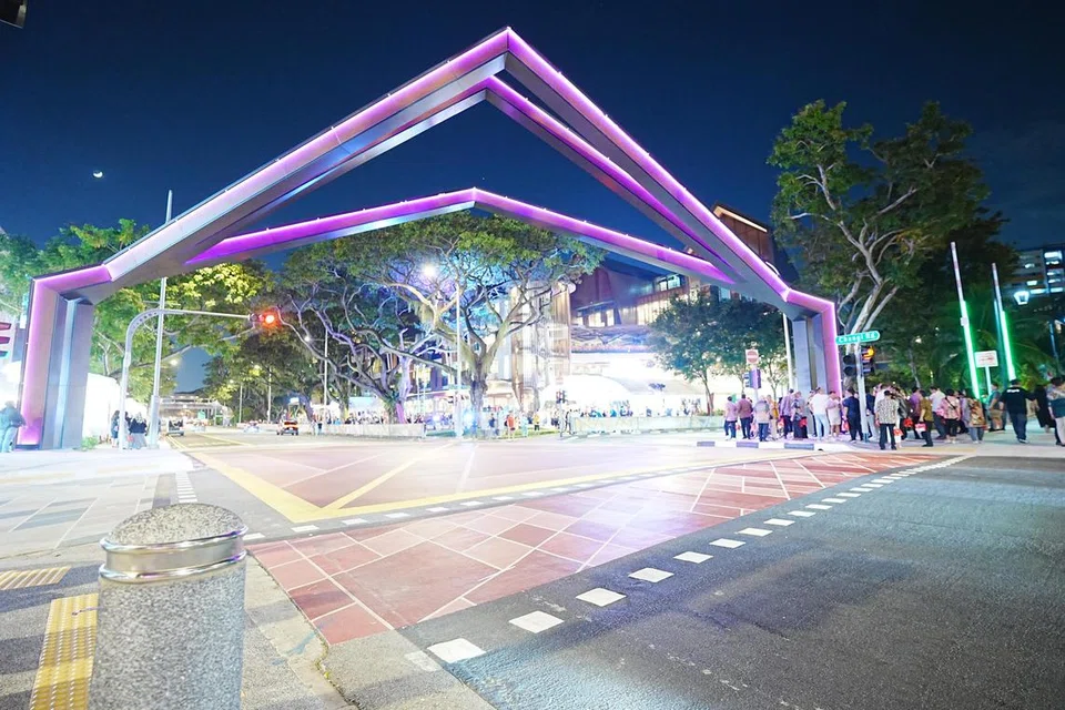 Kawasan Geylang Serai bermandi cahaya sempena pelancaran rasmi ‘Gerbang Ikonik’ pada 7 September.