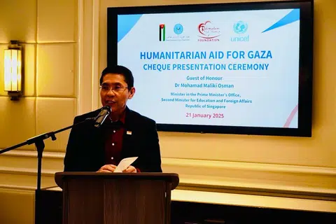 Menteri di Pejabat Perdana Menteri merangkap Menteri Kedua (Ehwal Luar merangkap Pendidikan), Dr Mohamad Maliki Osman.