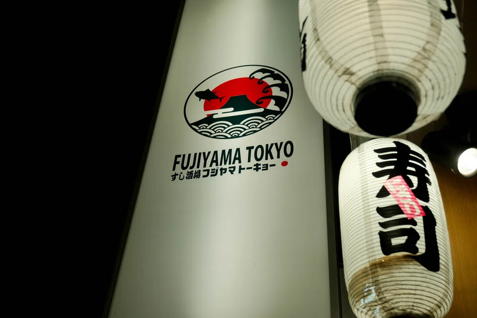 Restoran sushi Fujiyama Tokyo menawarkan ‘all-you-can-eat’ buffet ataupun menu ala carte.