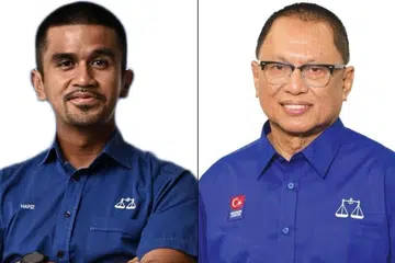 Ahli Majlis Kerja Tertinggi (MKT) Umno, Datuk Dr Mohd Puad Zarkashi (kanan), berkata Barisan Nasional (BN) Johor bertekad meneruskan mandat dua pertiga yang diberikan oleh Bangsa Johor dalam pilihan raya lalu, manakala Setiausaha Pergerakan Pemuda Umno Malaysia, Encik Mohd Hafiz Ariffin, berkata rakyat Johor lebih mementingkan isu seperti pekerjaan dan kos sara hidup.